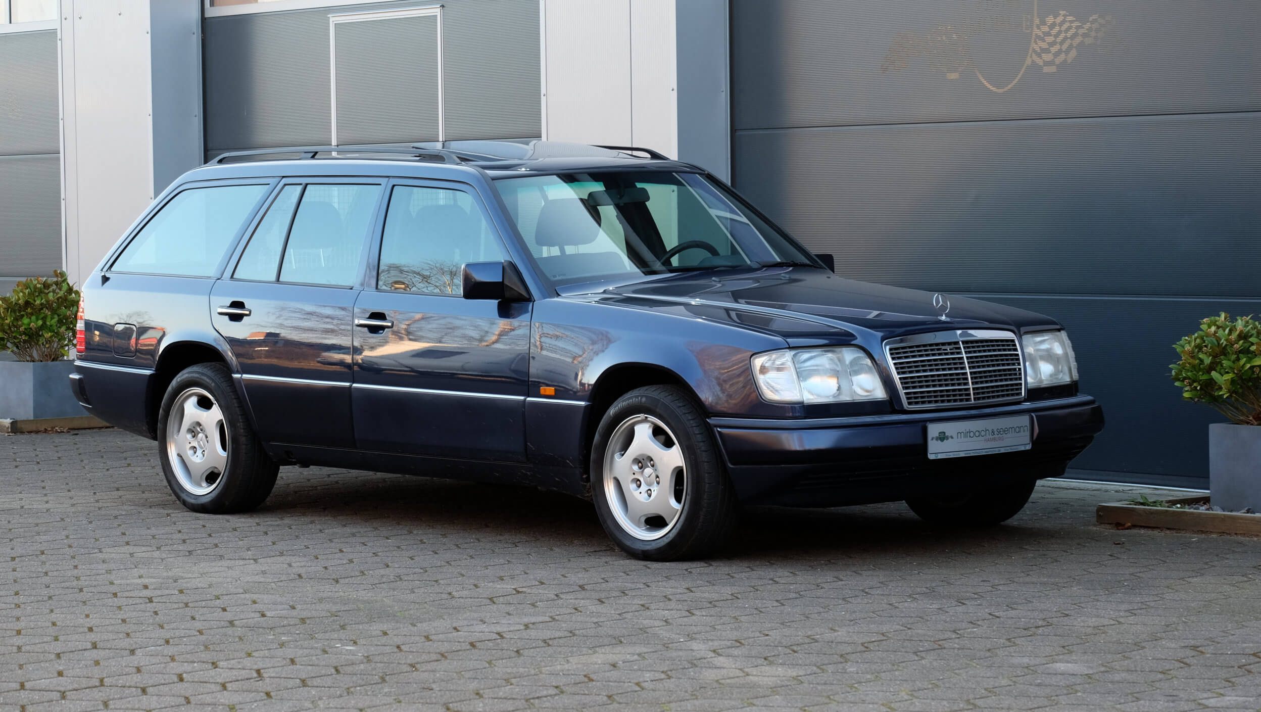 Мерседес 320 e
